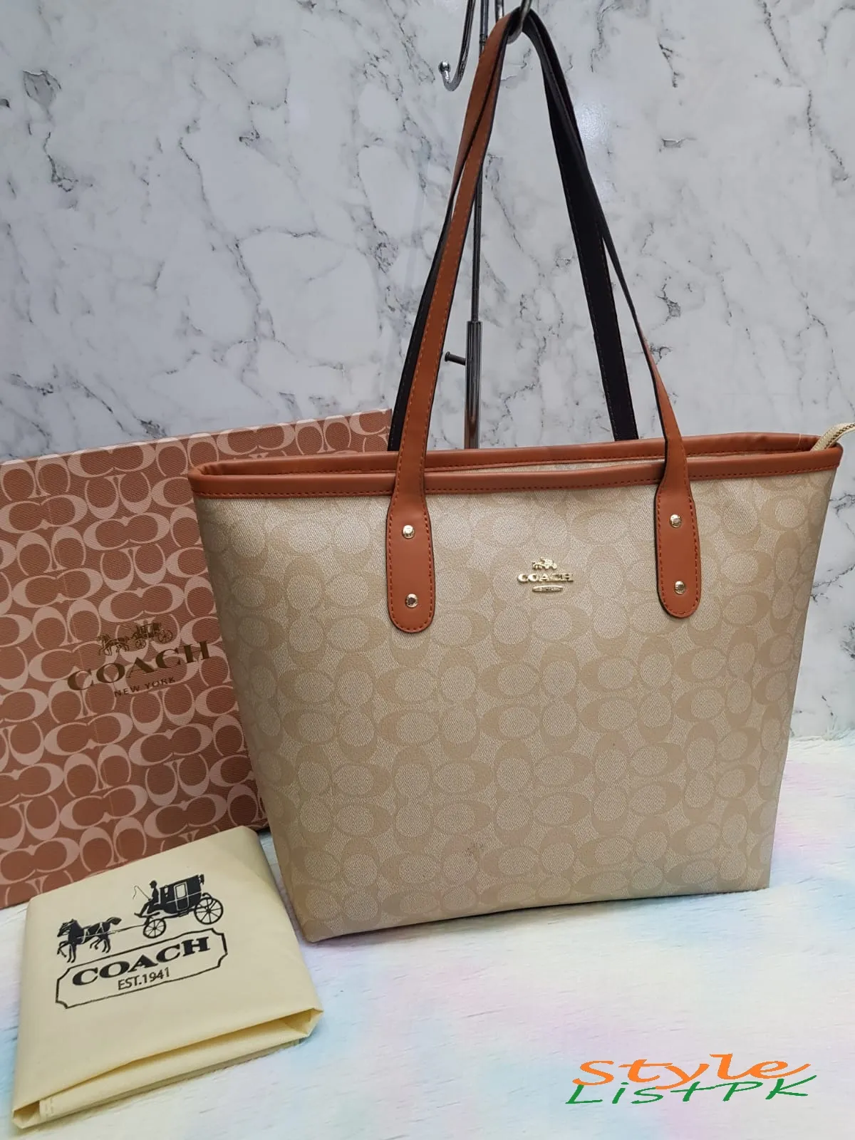 Best Price COACH Zip Top Tote