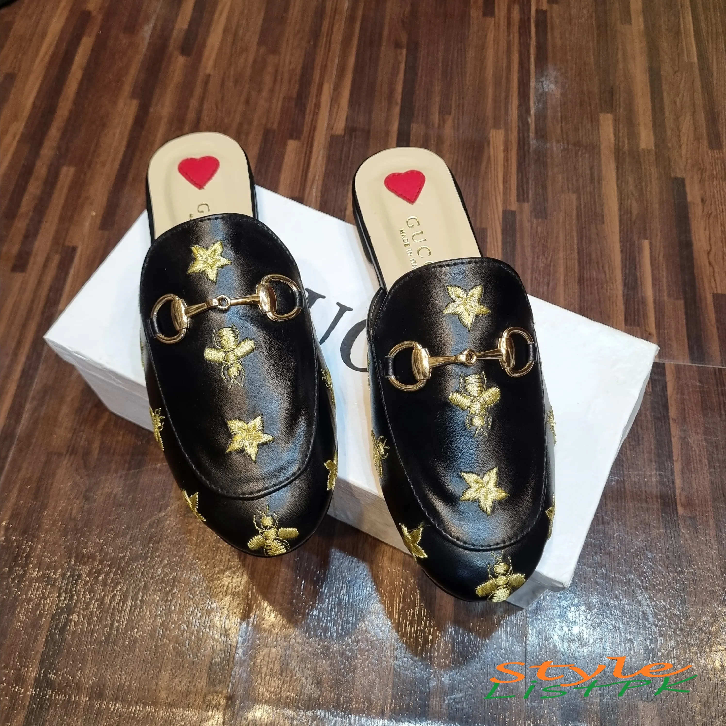 Best Price Gucci Bee Pumps