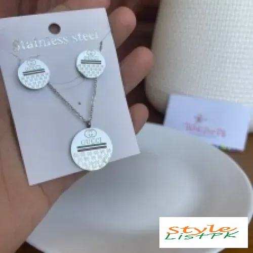 Best Price Gucci Round Pendant With chain and Earrings