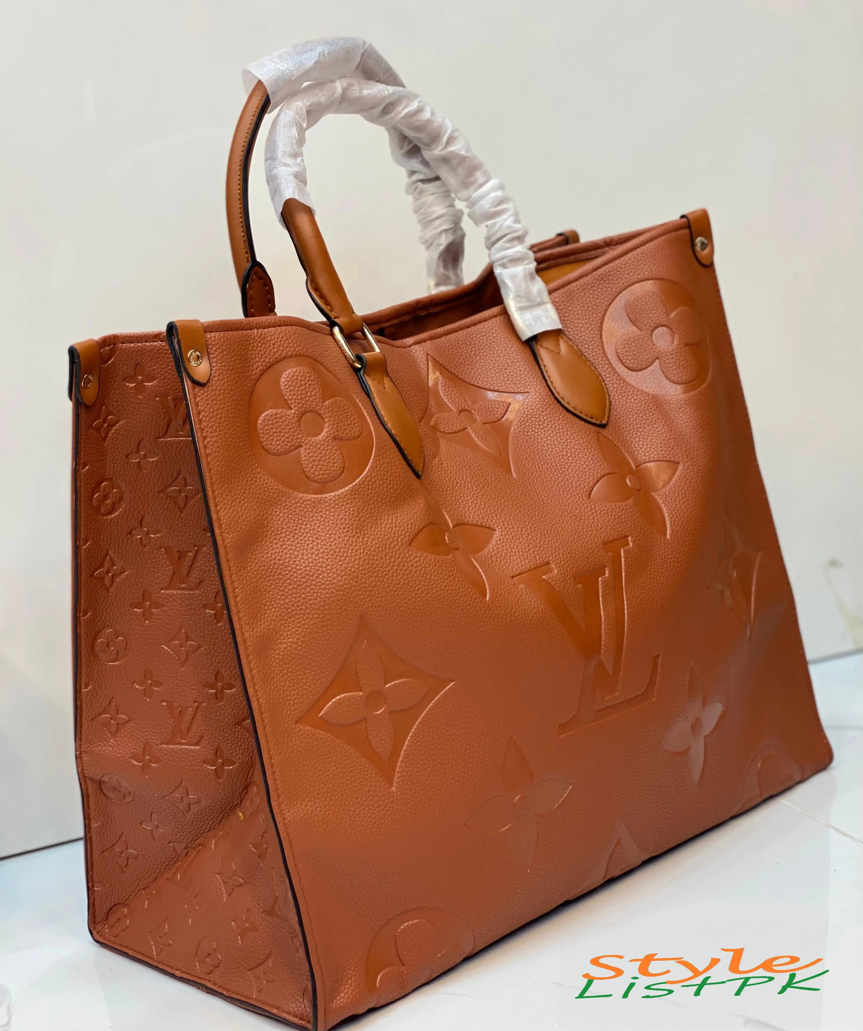 Best Price Lv on the go brown